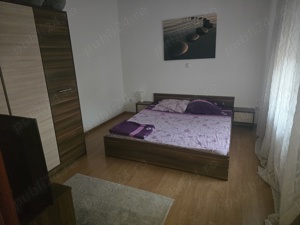 Închiriez apartament cu 2 camere ,decomandat,situat în zona Bazar Orizont ,pe strada Trandafirilor, - imagine 4