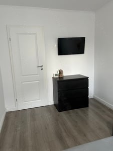 Vând apartament 3 camere renovat , mobilat și utilat  - imagine 6