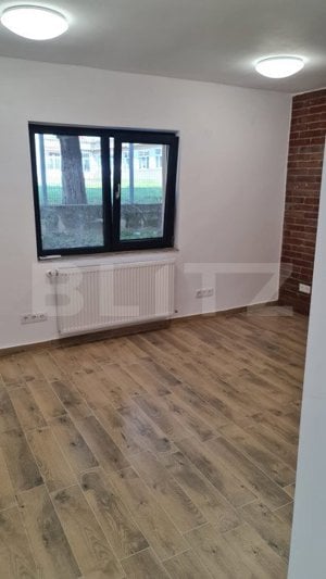 Spațiu comercial de vânzare, 2 camere, 30 mp, zona centrala - imagine 3