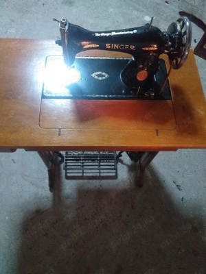 vand masina de cusut veche - imagine 3