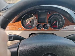 Volkswagen Passat B6 Variant 2.0 TDI Comfortline  - imagine 4 Volkswagen Passat B6 Variant 2.0 TDI Comfortline  - imagine 4