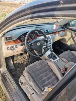 Volkswagen Passat B6 Variant 2.0 TDI Comfortline  - imagine 3 Volkswagen Passat B6 Variant 2.0 TDI Comfortline  - imagine 3