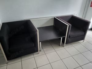 Fotolii piele si masuta negre