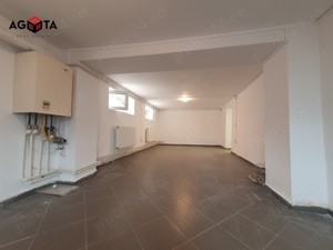 Vand apartament- spatiu in Floresti pe Prof. Ioan Rus