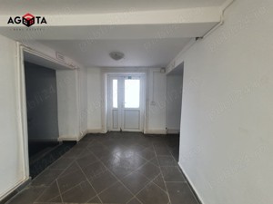 Vand apartament- spatiu in Floresti pe Prof. Ioan Rus - imagine 8