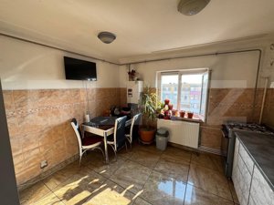 Apartament de 2 camere, decomandat, 61mp, Craiovita Noua  - imagine 3