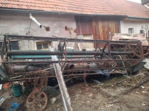 Vând 2 combine C12 M ( C14 )