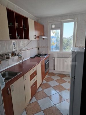 Apartament de vanzare, cu 3 camere, 61 mp, zona Rahova - imagine 2