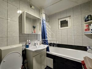 Apartament decomandat, cu 2 camere,centrala proprie, Lipovei - imagine 9