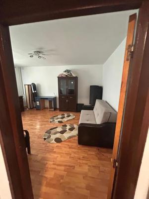 Apartament 2 camere, decomandat, confort 1 sporit, Mall Vitan, metrou 6 minute - imagine 2