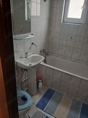 Închiriez apartament  - imagine 5