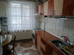 Închiriez apartament 