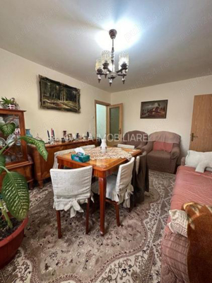 Vand apartament cu 3 camere - imagine 2