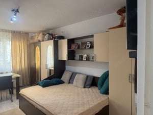 Vând apartament cu două camere  - imagine 4