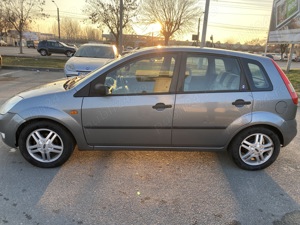 Ford Fiesta Mk5 1.4 benzină  - imagine 9