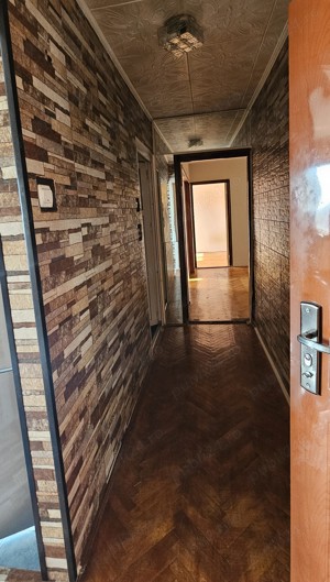 Zona Lebada - Apartament cu 3 camere la etajul 8   10 => 79500   - imagine 7