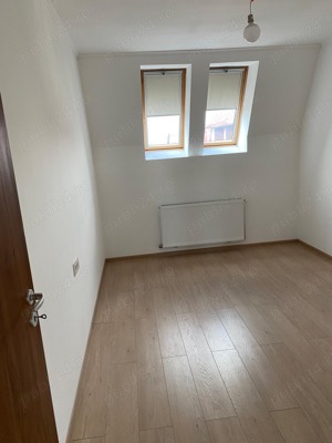 Apartament cu 3 camere de vânzare în Brașov - imagine 5