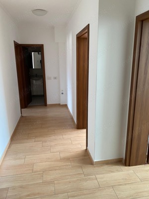 Apartament cu 3 camere de vânzare în Brașov - imagine 9