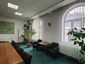 Spatiu office situat in Busteni-inchiriere - imagine 6