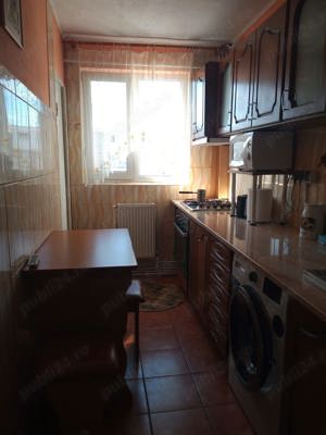 Inchiriez apartament, 2 camere decomandate, mobilat si utilat, Micro20, Galati, pe termen lung. - imagine 5