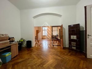 Apartament deosebit in cladire istorica, zona Piata Romanilor - imagine 2