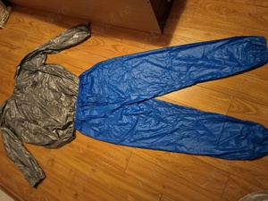 Costum de slabit cu efect de saună Golds GYM, marime M  L, din PVC