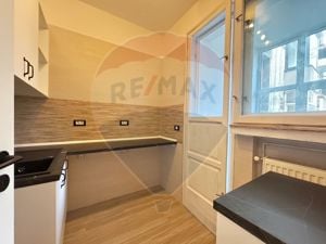 Apartament cu 2 camere de închiriat la Pta Romana - imagine 6