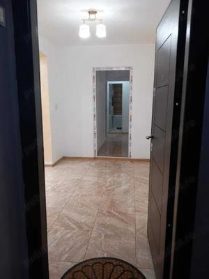 Vând apartament 3 camere