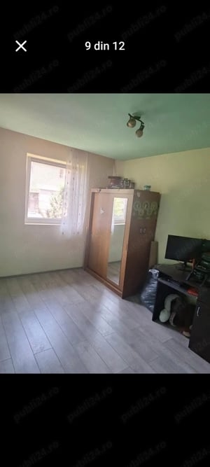 vand apartament cu doua camere 