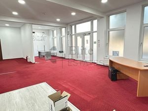 Spatiu comercial de închiriat ultracentral in Oradea - imagine 3