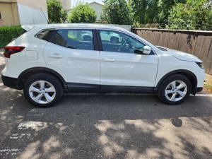 Nissan Qashqai Suv decembrie 2019 alb consum mic