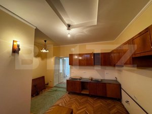 Investitie! Casa cu 6 camere, teren 649mp, zona Centru - Alba Iulia - imagine 3