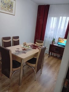 vând apartament în  giurgiu str 1Decembrie 1918