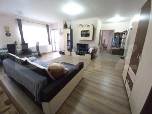 Apartament 2 camere, bloc cu lift, garaj, intermediar, zona Terra ! - imagine 5