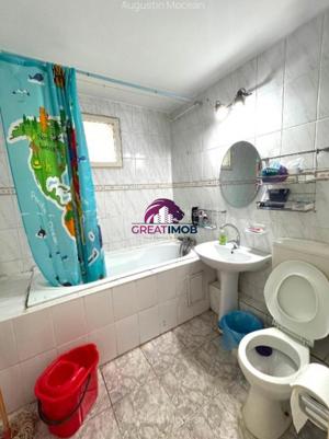 INCHIRIERE APARTAMENT 3 CAMERE ZONA COLENTINA - imagine 2