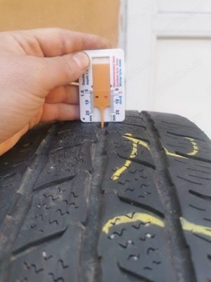 Vand 2 anvelope de iarna Continental 215/65/R16 C  - imagine 2