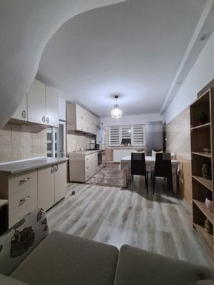 Casă cu 3 camere, 75 mp, zonă Central - imagine 4