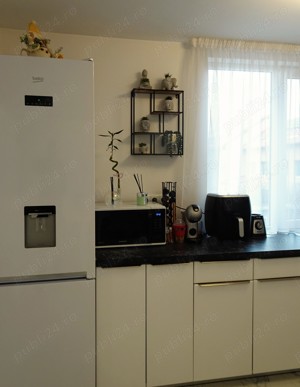 Apartament de vânzare cu 4 camere în orașul Aleșd - imagine 4