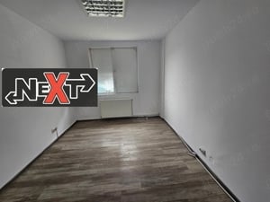 apartament cu patru camere transformat în spațiu comercial  - imagine 5