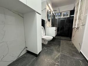 Proprietar vand apartament cu 3 camere in spate la McDonalds Circumvalatiunii - imagine 3