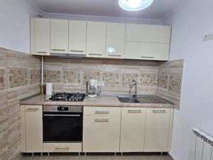 aPARTAMENT 2 CAMERE DECOMANDAT B-DUL MAMAIA - imagine 2