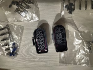 Set mufe 14 pin faruri OEM pentru VW Passat B8 Vw golf 7 Touran 5T Skoda Superb Seat Leon  - imagine 4