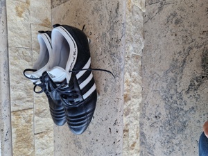 Ghete de fotbal din piele 