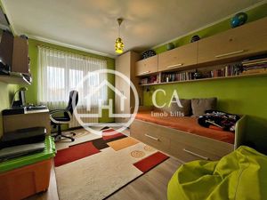 Apartament de vânzare cu 3 camere în zona Rogerius, Oradea - imagine 9