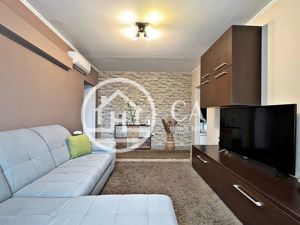 Apartament de vânzare cu 3 camere în zona Rogerius, Oradea - imagine 2