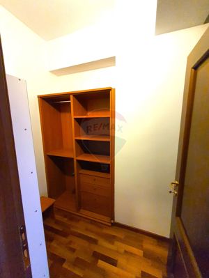 Apartament spatios cu 4 camere si garaj - imagine 10