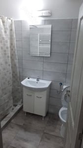 Apartament central 2 camere regim hotelier - imagine 3