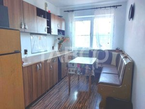 Apartament 3 camere decomandate 45 mpu balcon mobilat utilat Cisnadie