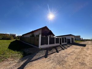 Casa moderna tip parter + garaj la cheie in Sanmartin ,5 min de Oradea - imagine 4