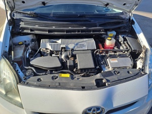 Toyota  Prius  hybrid. 2011 1,8 136 cp. 260 000 km. - imagine 6
